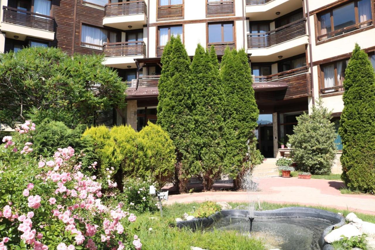 Private Apartments In Alpine Lodge Банско Екстериор снимка