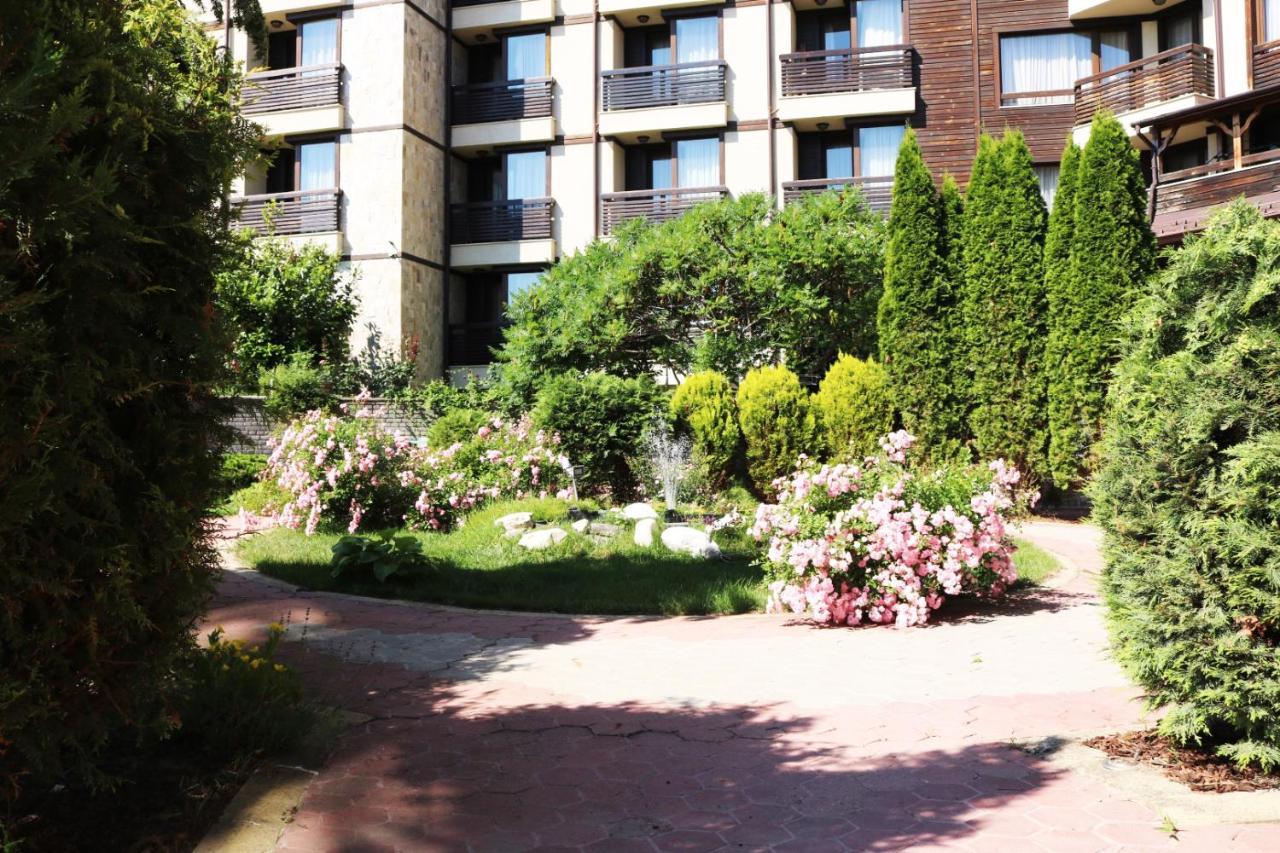 Private Apartments In Alpine Lodge Банско Екстериор снимка
