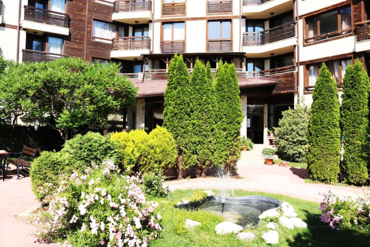 Private Apartments In Alpine Lodge Банско Екстериор снимка