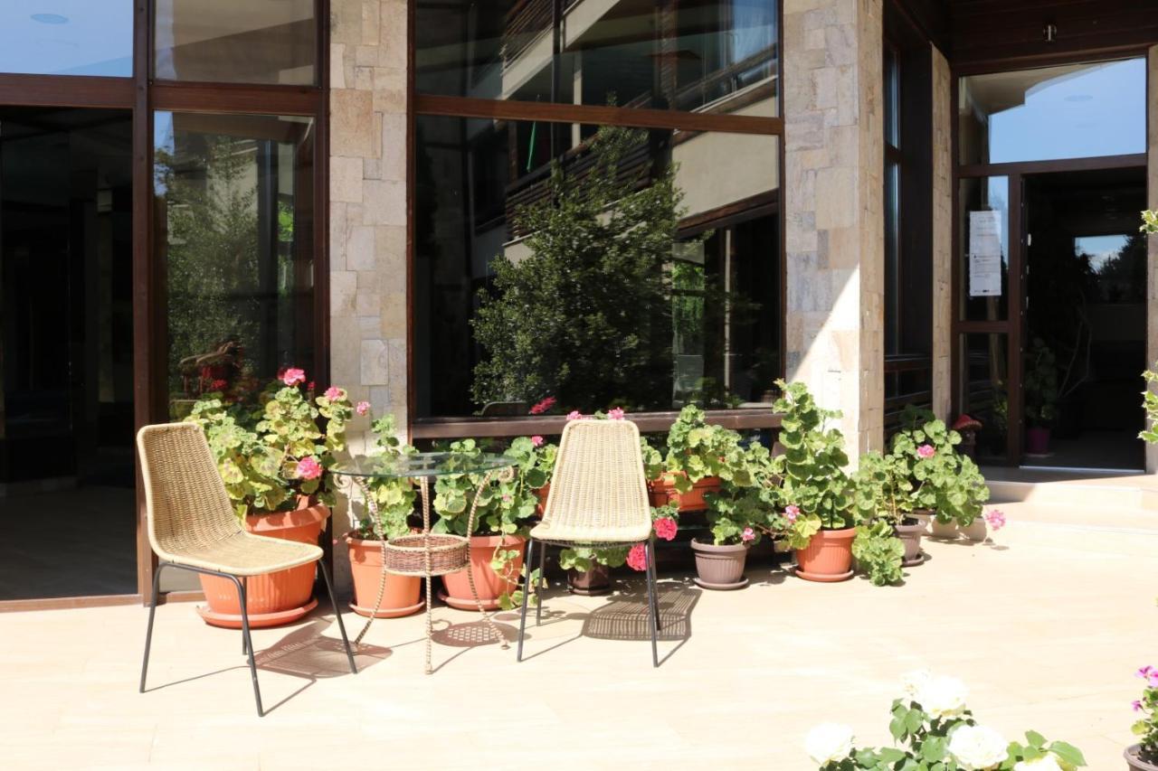 Private Apartments In Alpine Lodge Банско Екстериор снимка