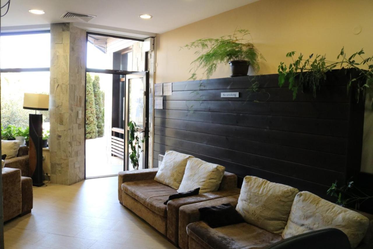 Private Apartments In Alpine Lodge Банско Екстериор снимка